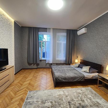O.O.Apart.2 Chernivtsi Luaran gambar