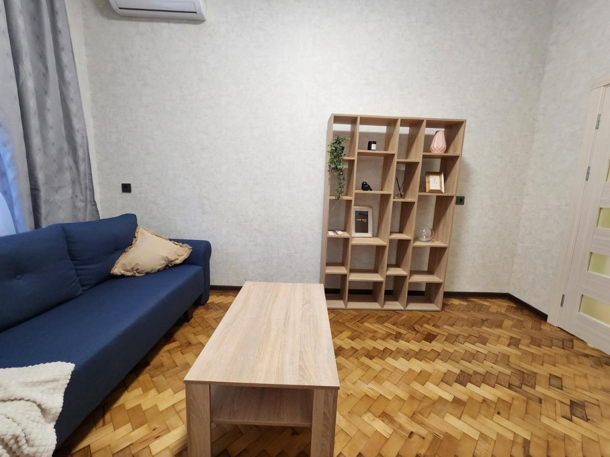 O.O.Apart.2 Chernivtsi Luaran gambar
